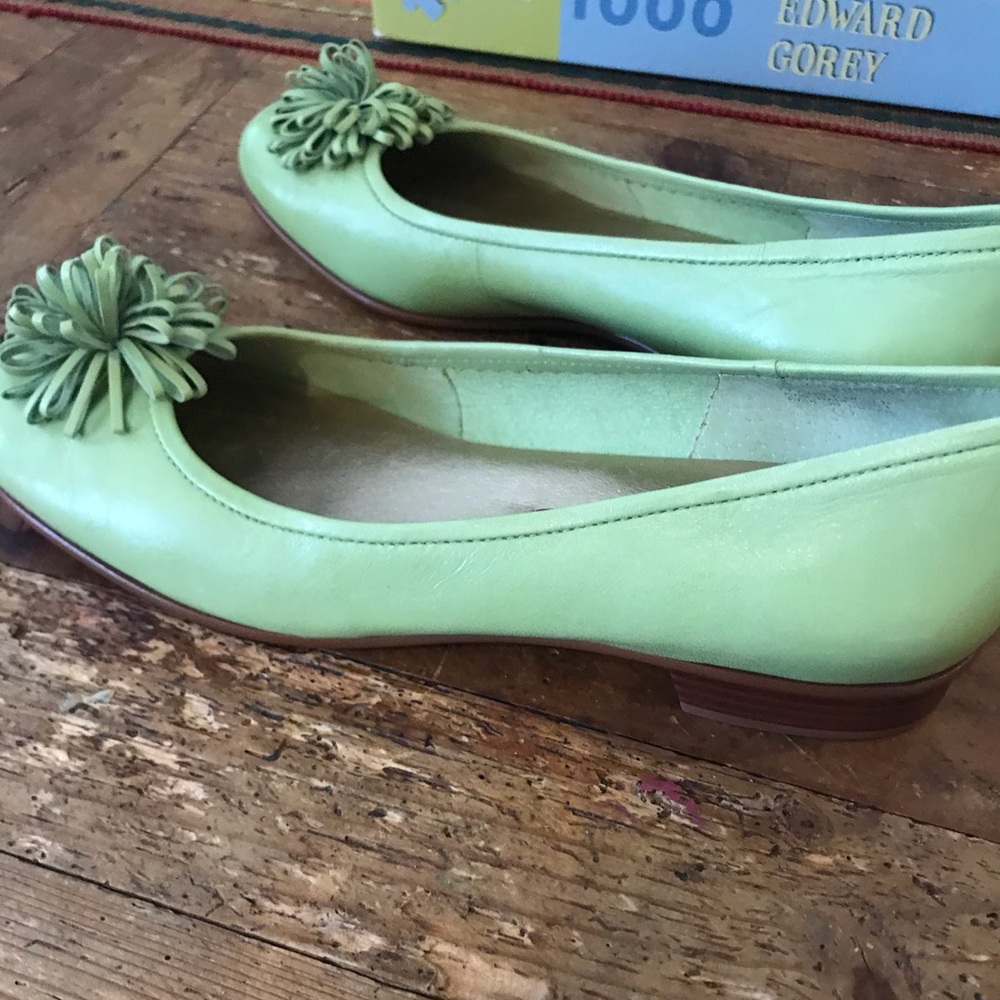 Etienne Aigner lime green ballet flats, size 8